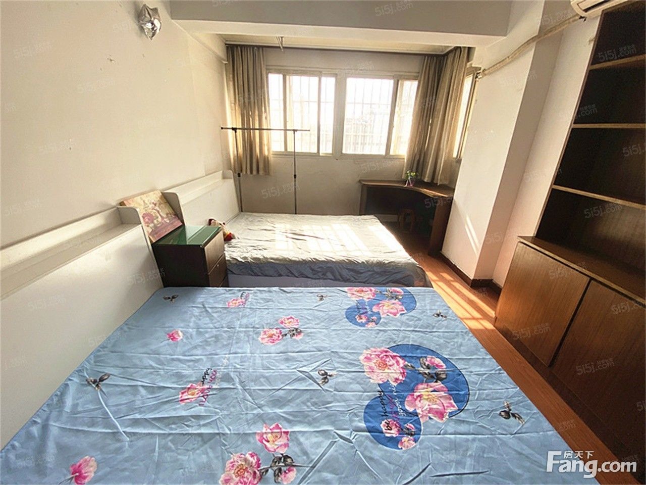 龙江四号线宁工新寓精装两房 可以同事合租
