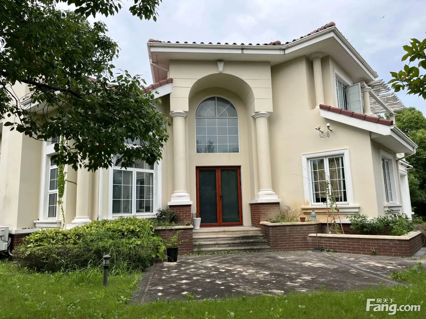 建德南郊独栋别墅出租 豪华装修 进口家电家具