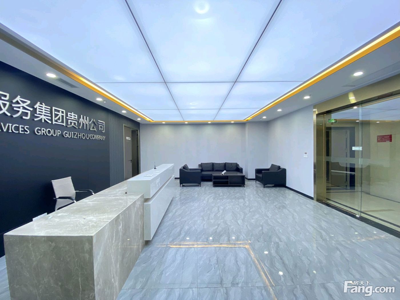 贵阳北站旁麒龙商务港精装写字楼,大面积更适合大公司。