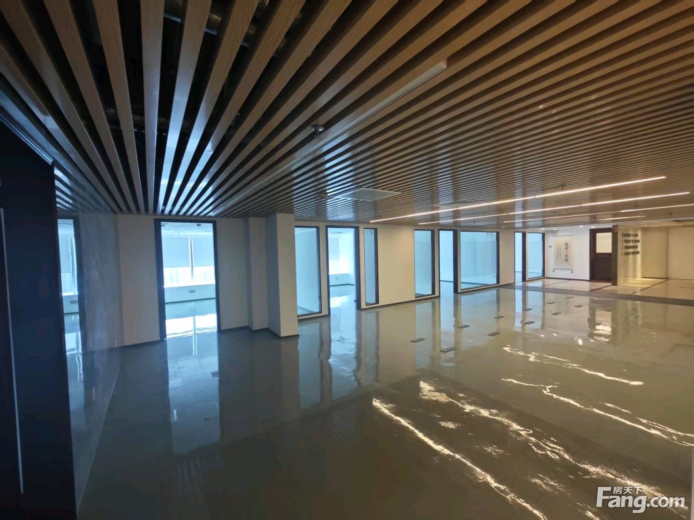 五羊新城广场高区 462 平精装写字楼出租地铁上盖 业主直租