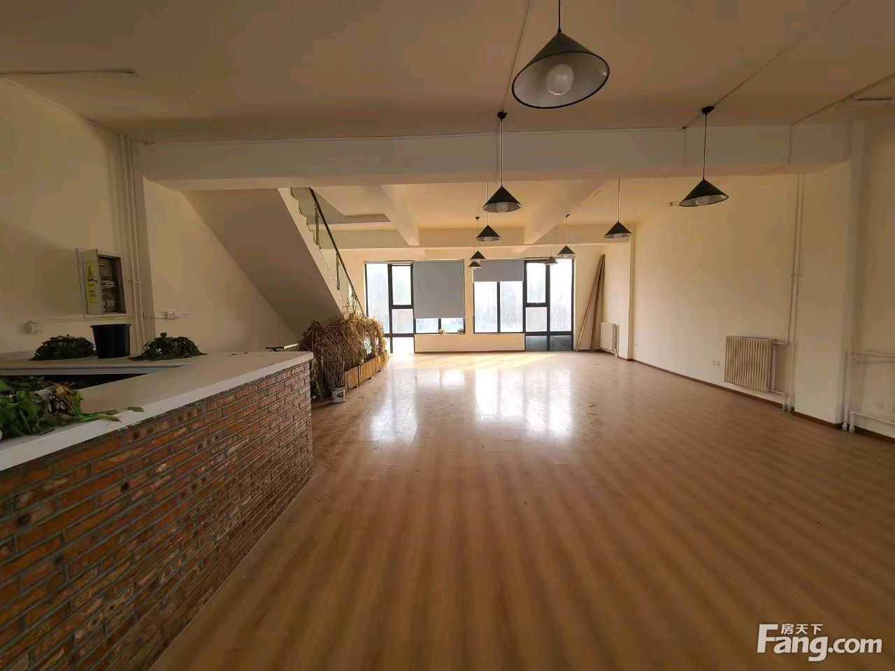 东五环高碑店水乡茶楼340平燃气独栋特价急租