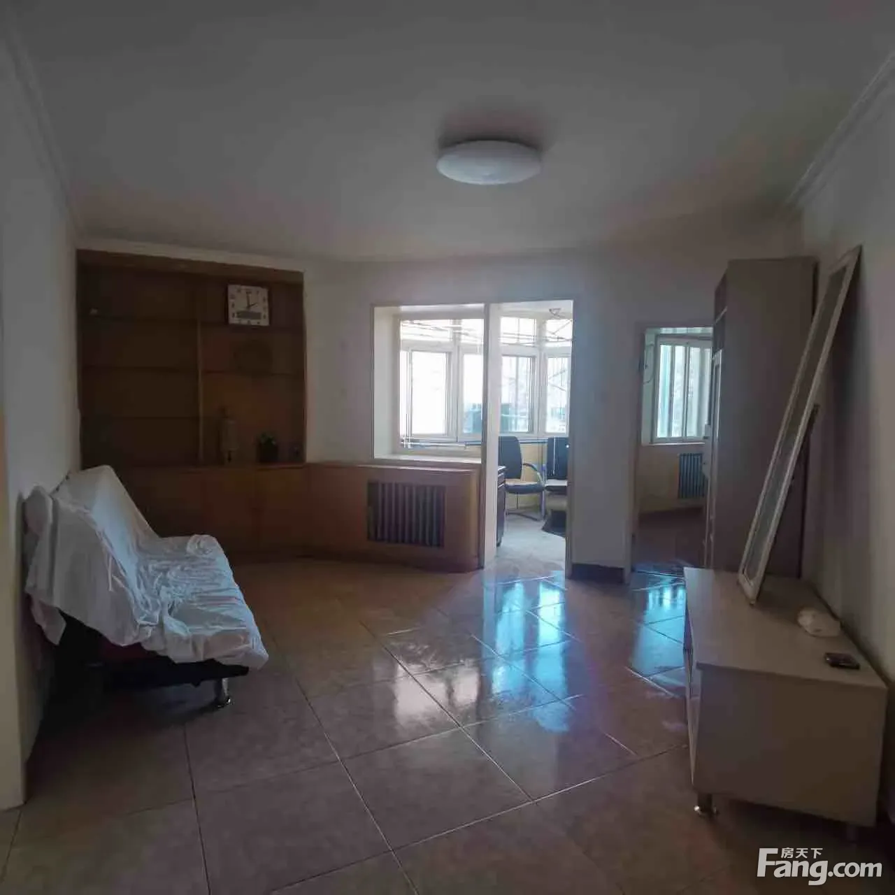 地铁16号线旁,车站西街15号院,东南向,三居出租,全齐