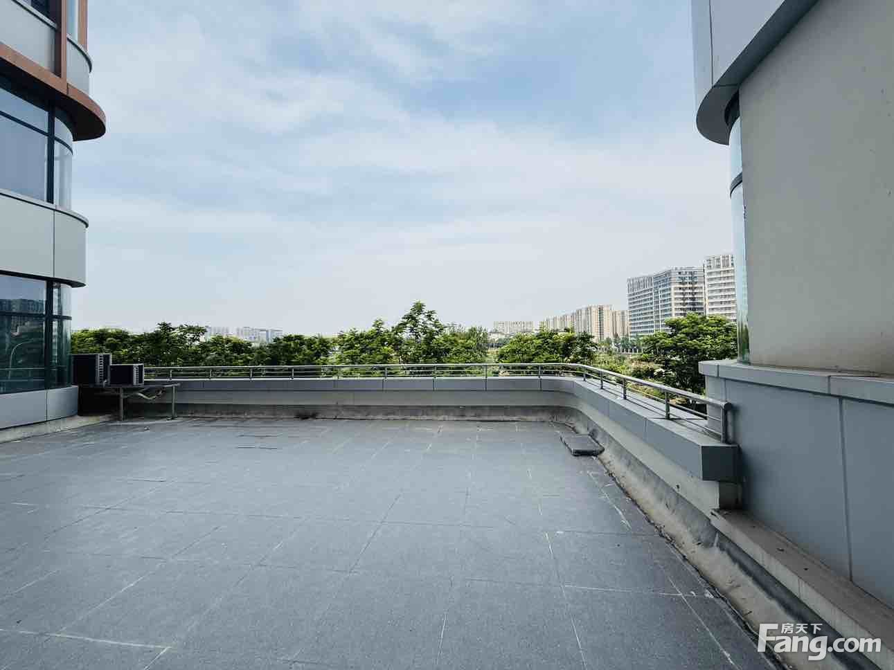 双流独立百平露台丨4隔间12工位 双面采光丨汇创云谷科创中心