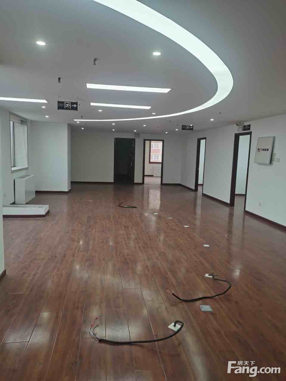 万通金融中心287.12㎡3.5元全包含税含物业性价比拉满