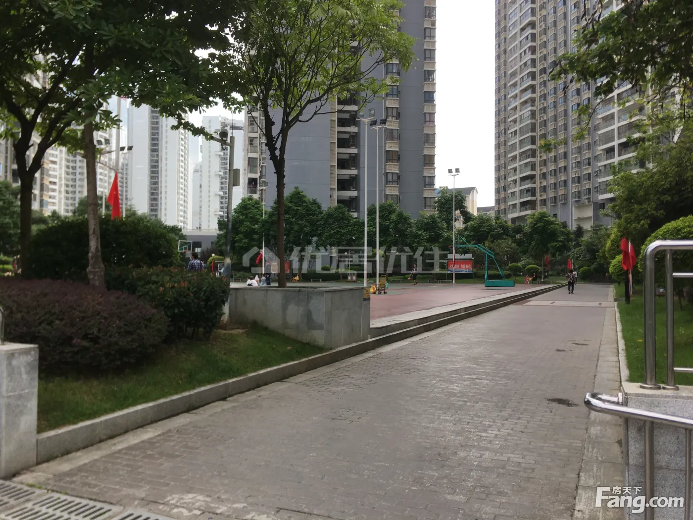 长湖景苑4室2厅2卫186.0平米