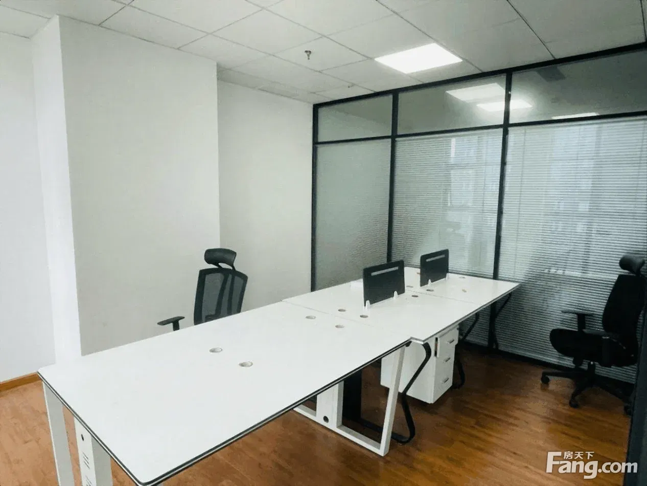 汇鼎大厦 120平三隔间 停车方便 独立空调 特价5300