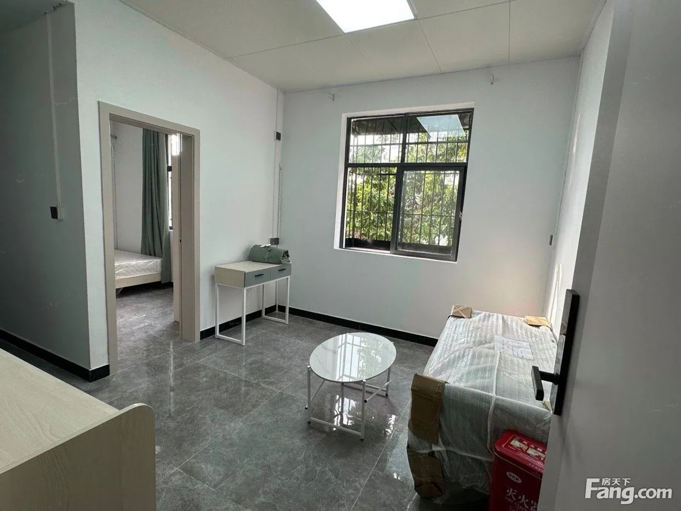 老街 大剧院 ,交通便利,35平米简装修