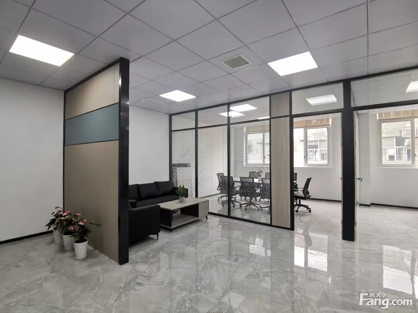 地铁口 中创科技园140平带家具 拎包办公