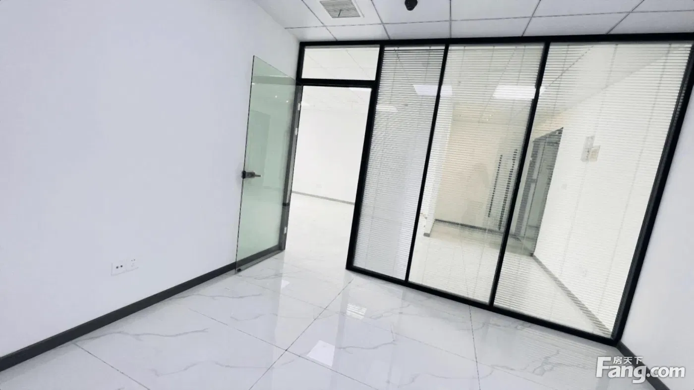 印象城,堇山大厦 110平朝南两隔间 独立空调 全新装修