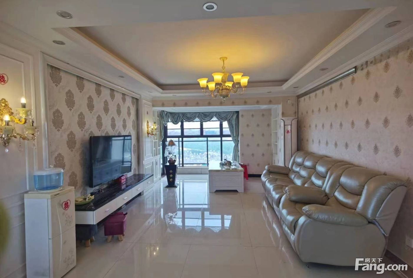 保利红珊瑚 4室2卫2厅 145平豪华装修 4500元/月