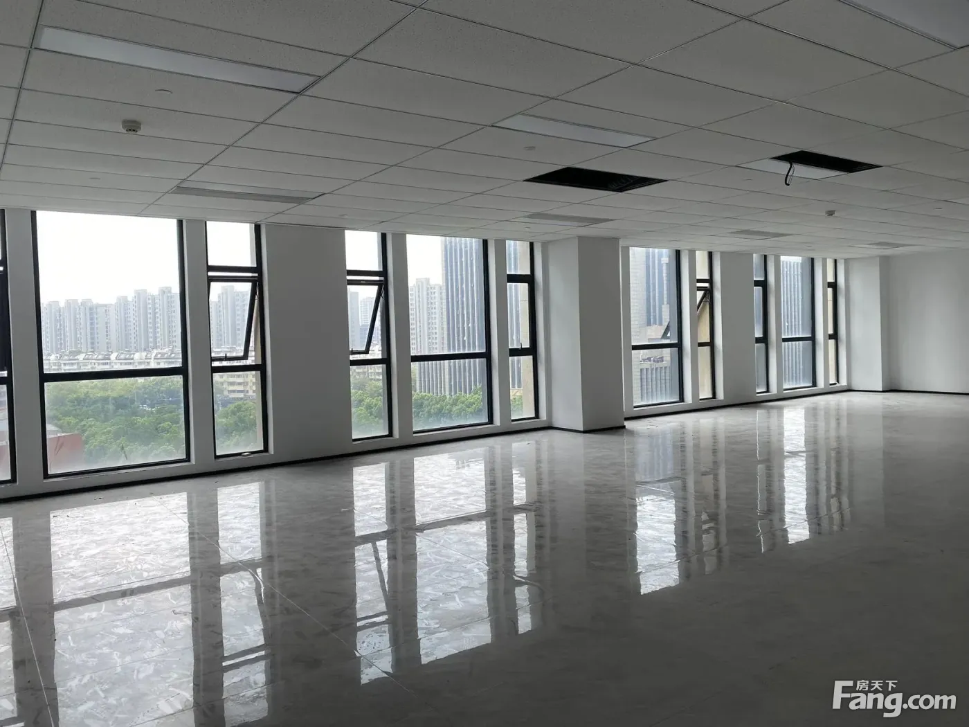 三江口 供销大厦500至1200平可分割 随意组合