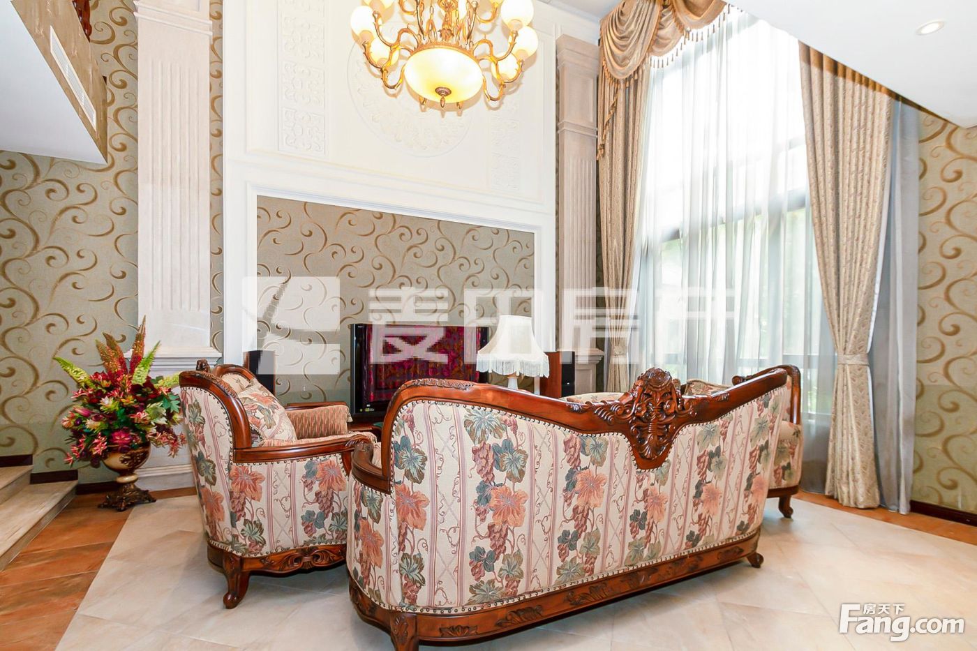 润泽庄园4室2厅精装修