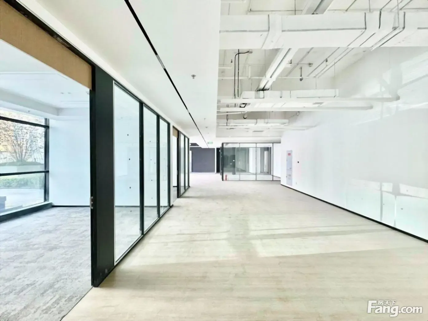 前后露台 带库房 机房 24H空调 家具配齐 随时可看 含税