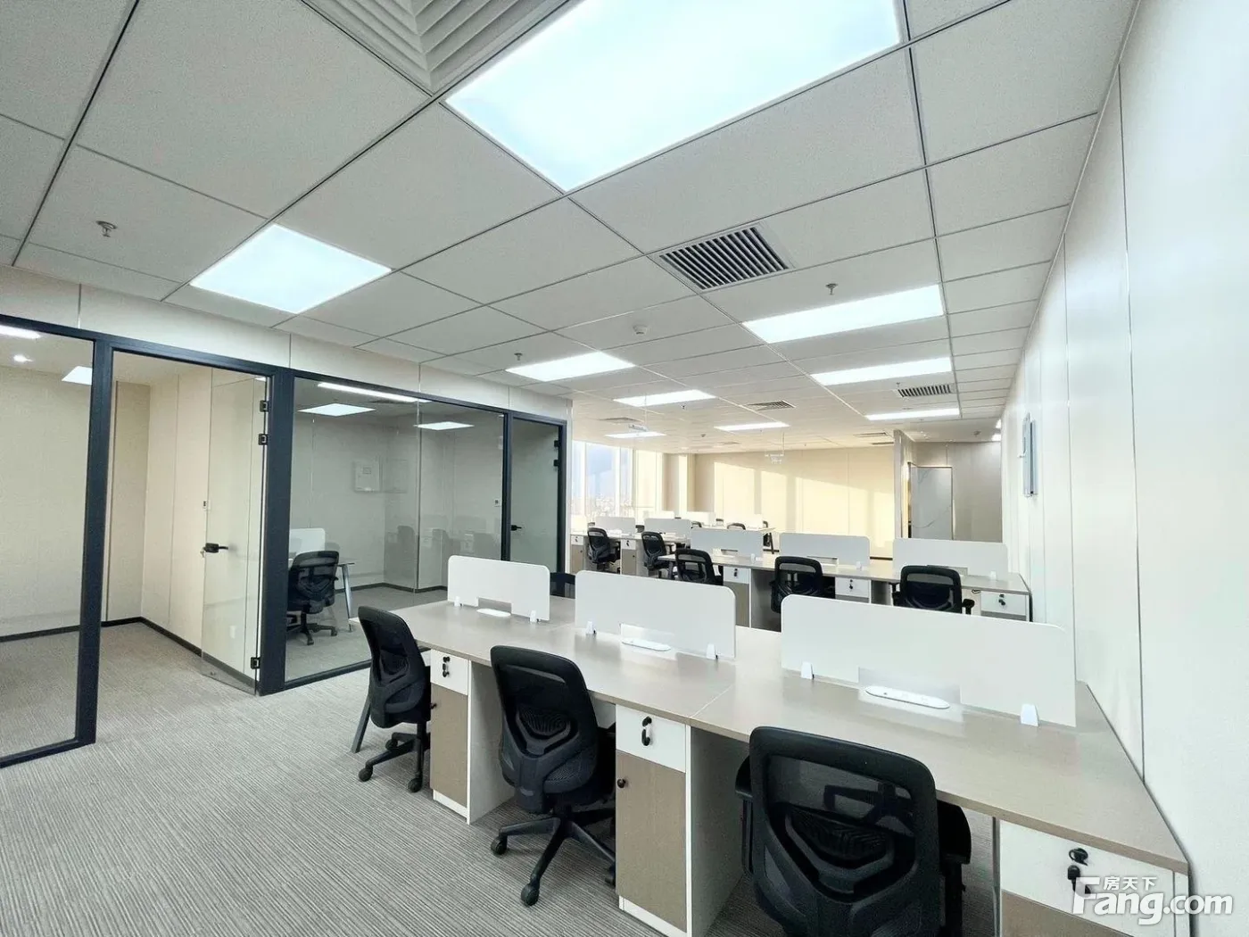 首钢园 地铁口 物业直租 科技补贴 精装修带家具 整层分割