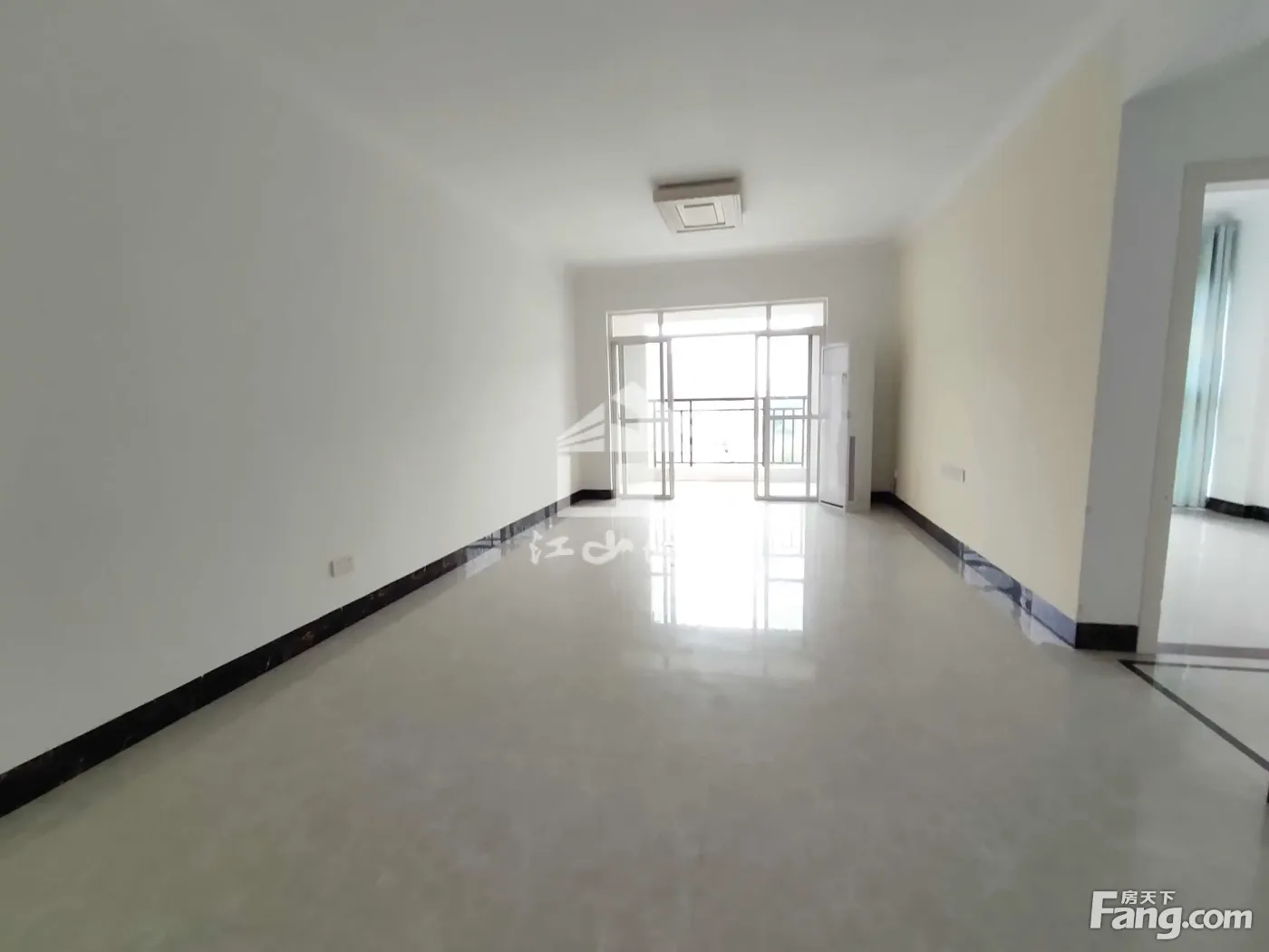 南北通透龙基传媒星城4室精装修