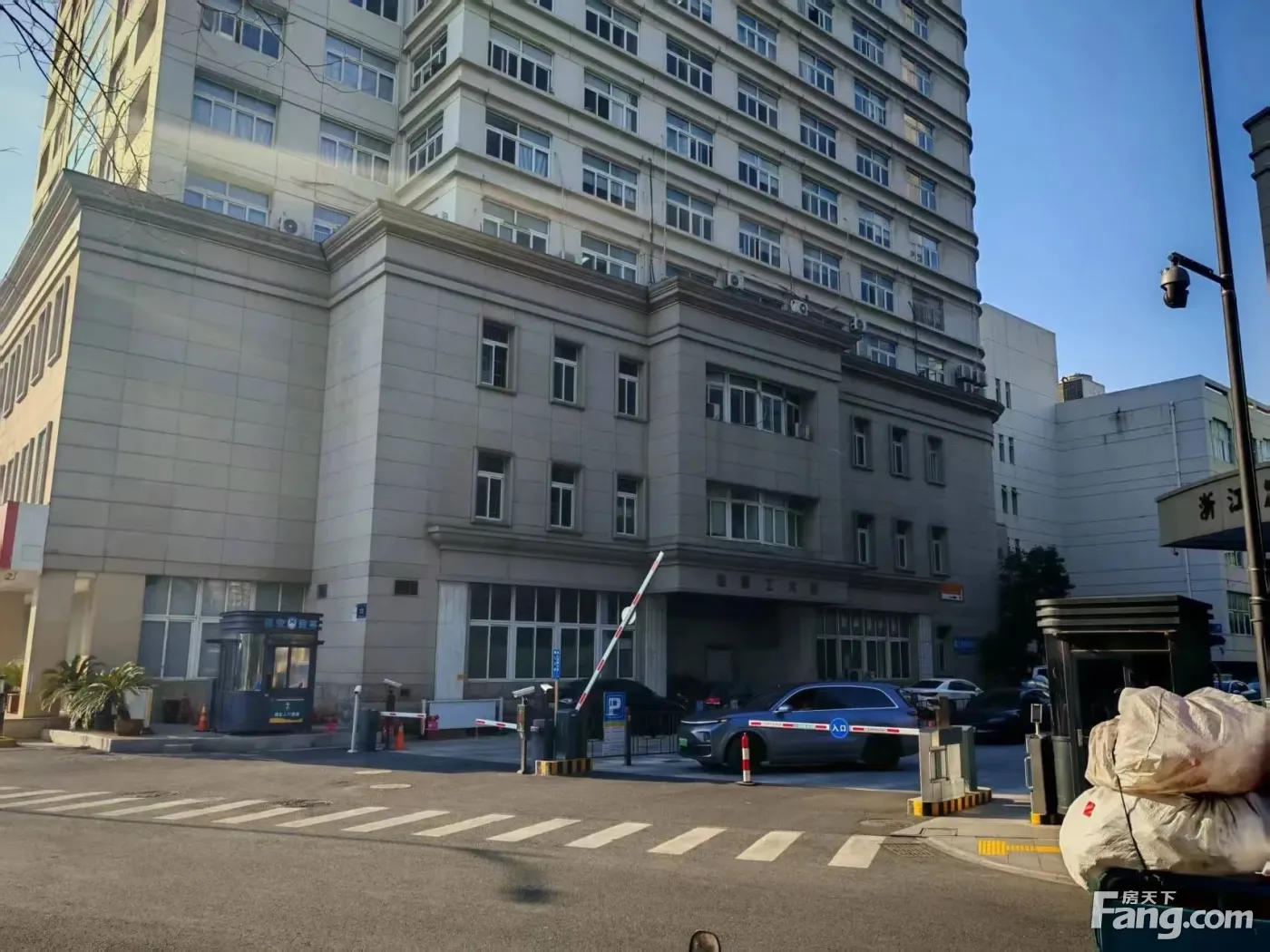 文三路沈塘桥地铁口高区整层765方可看西湖景观物业招租