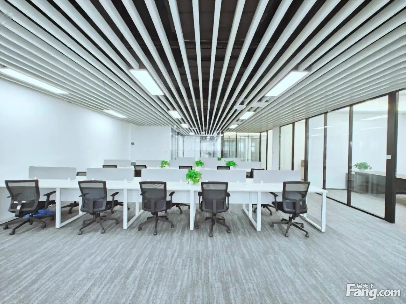 24空调互联网科创园区送独立露台工区包安装工位强弱电