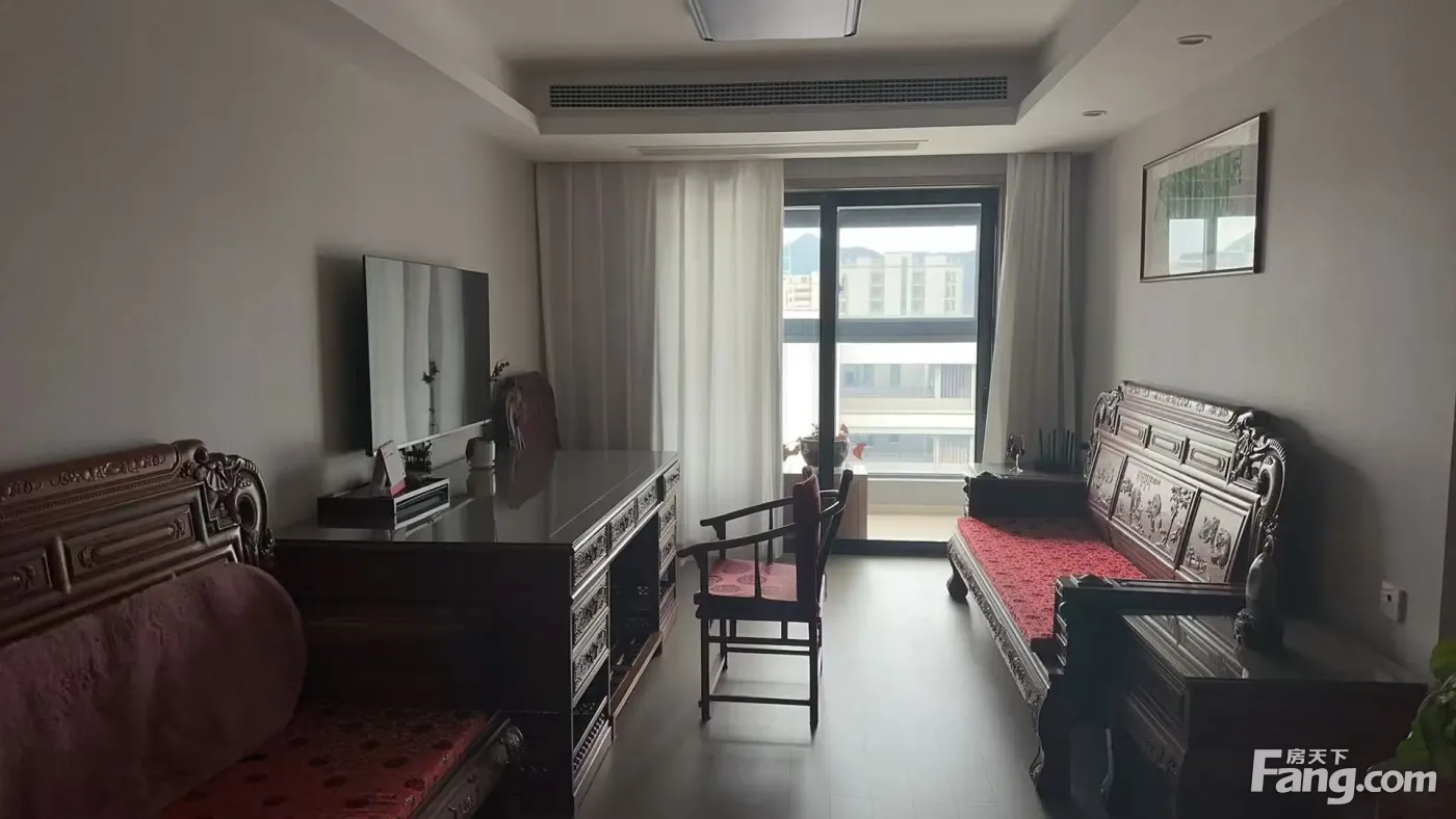鄞州东钱湖德信东境精装修整租