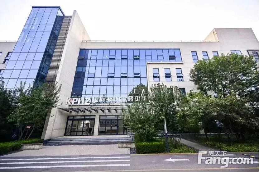 海淀区 西小口 地铁旁 精装120平写字楼出租