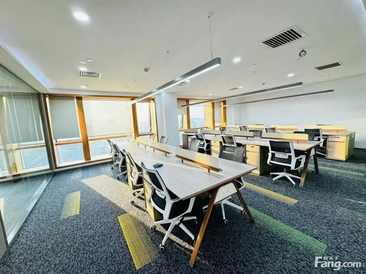 和平西桥〇距离 精装修配家具随时看房