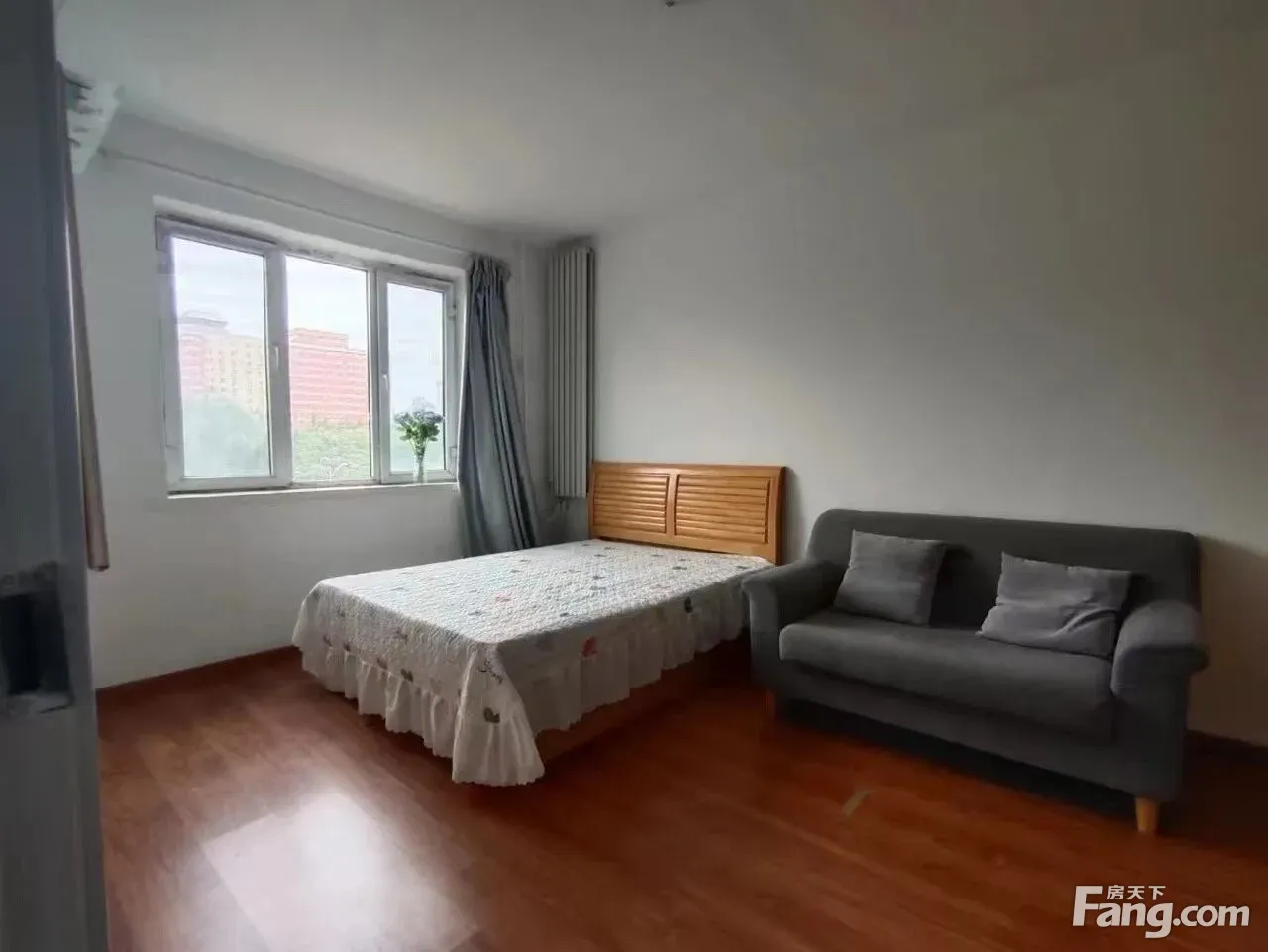 香河园中里 2室1卫1厅 50平简装修 3300元/月