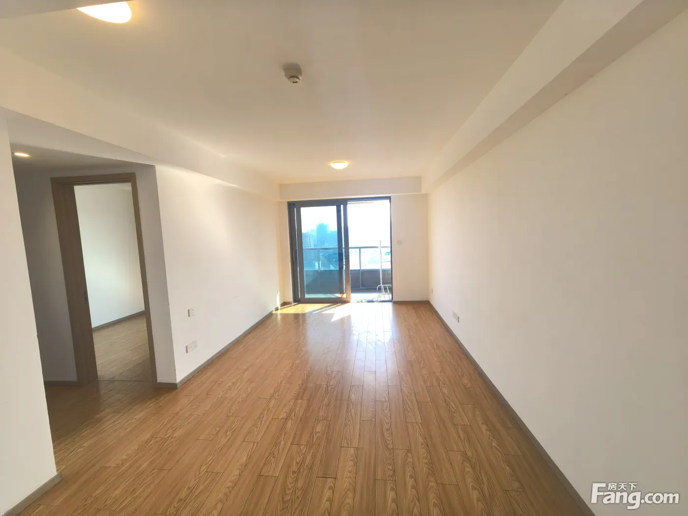 鄞州贺丞路滨河鸣翠府精装修整租