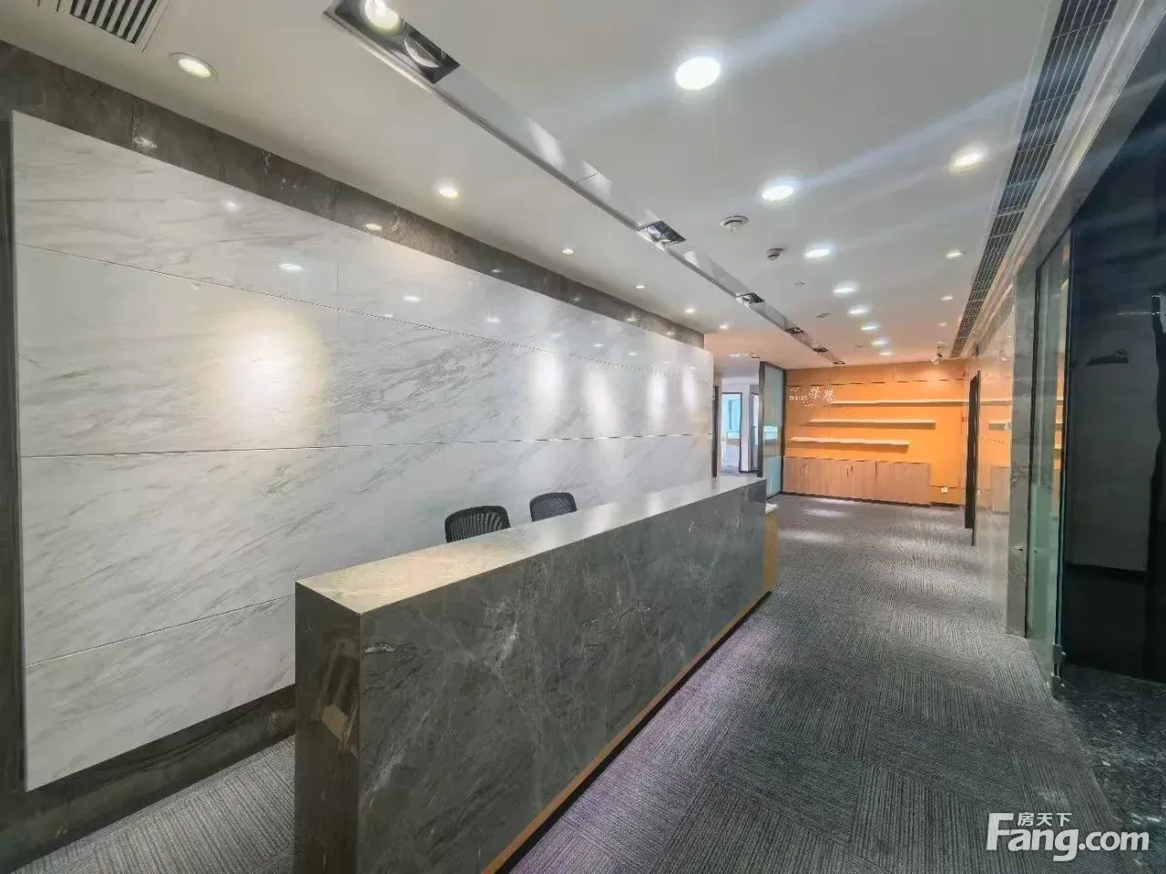 整层 精装带家具,租金40 元地铁口