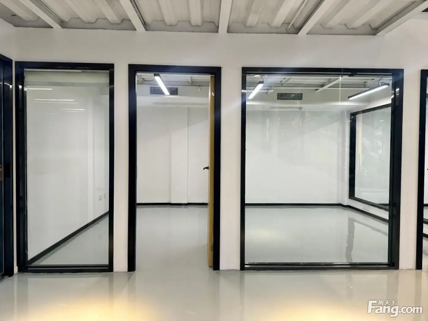叠拼园林7米层高Loft办公 多种户型面积可选带家具 口