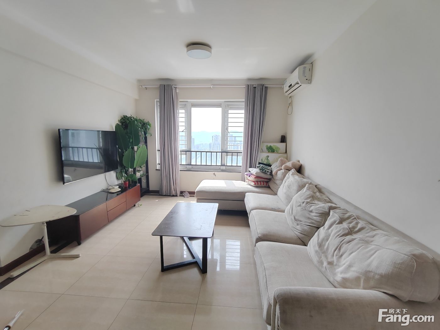 精装两房、拎包入住、出行方便、龙湖两江新宸云澜