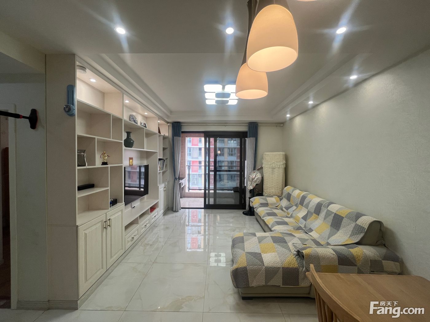 龙湖两江新宸云澜 、精装两房、陪选、拎包入住