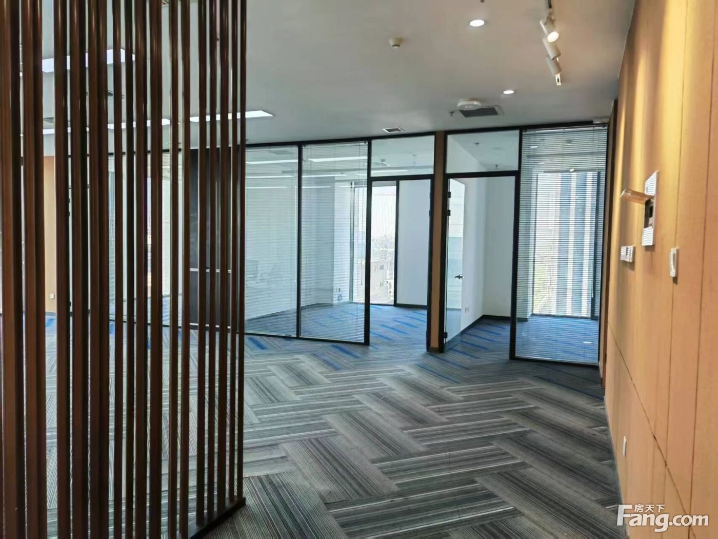 丰台科技园 诺德中心 262平米 精装修带家具 交通便利