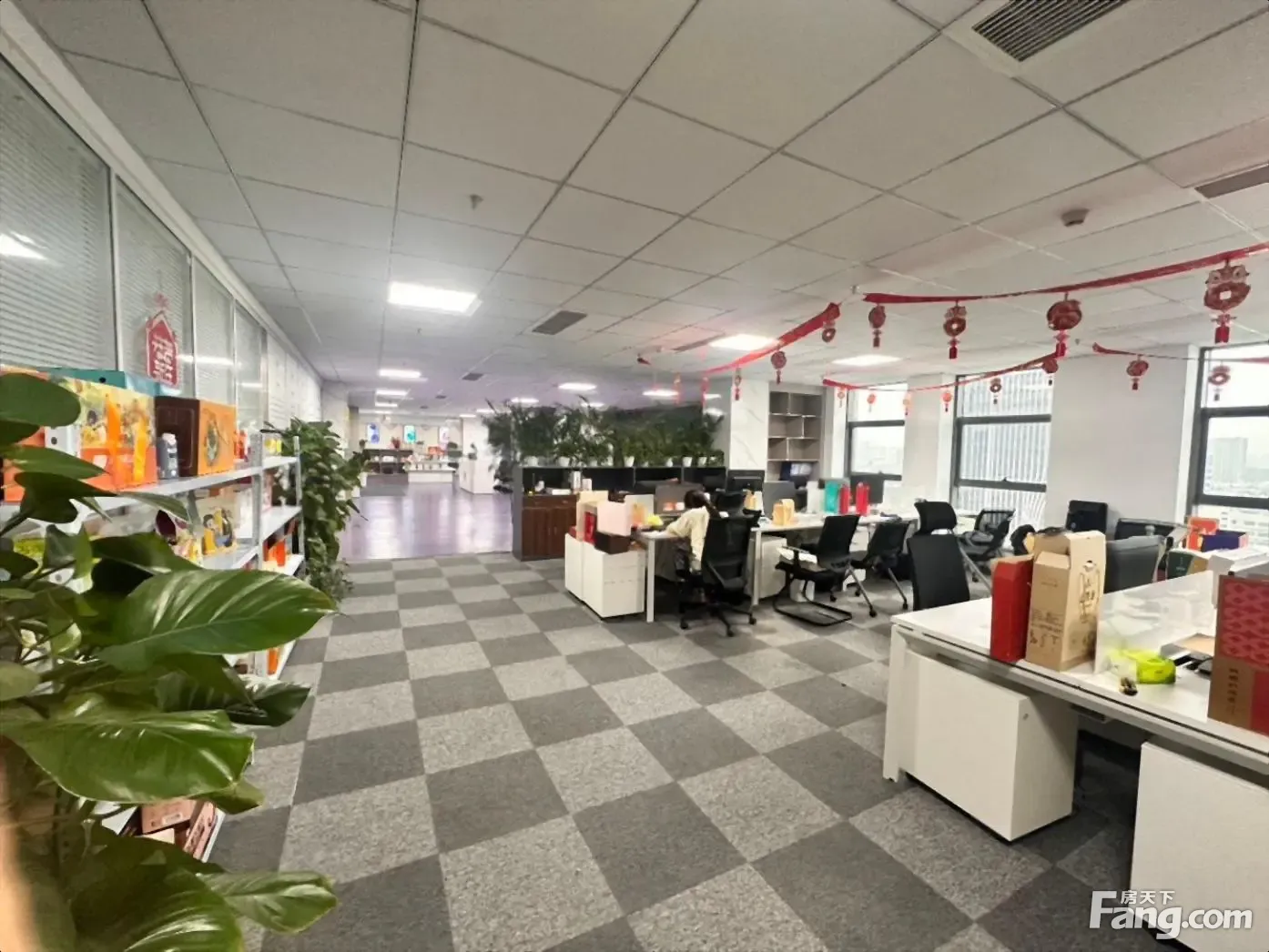 拱墅万达旁 特价精装800方多隔间拎包入驻 近渡驾桥站