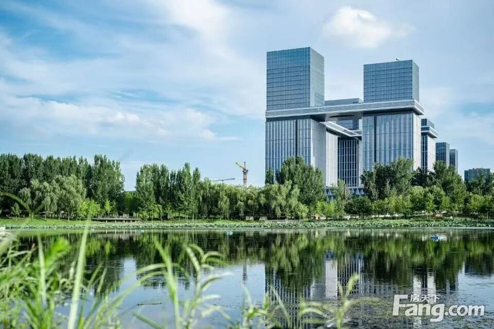 北清路未来科学城地铁上盖整层1450平米可分单价2.2元全起