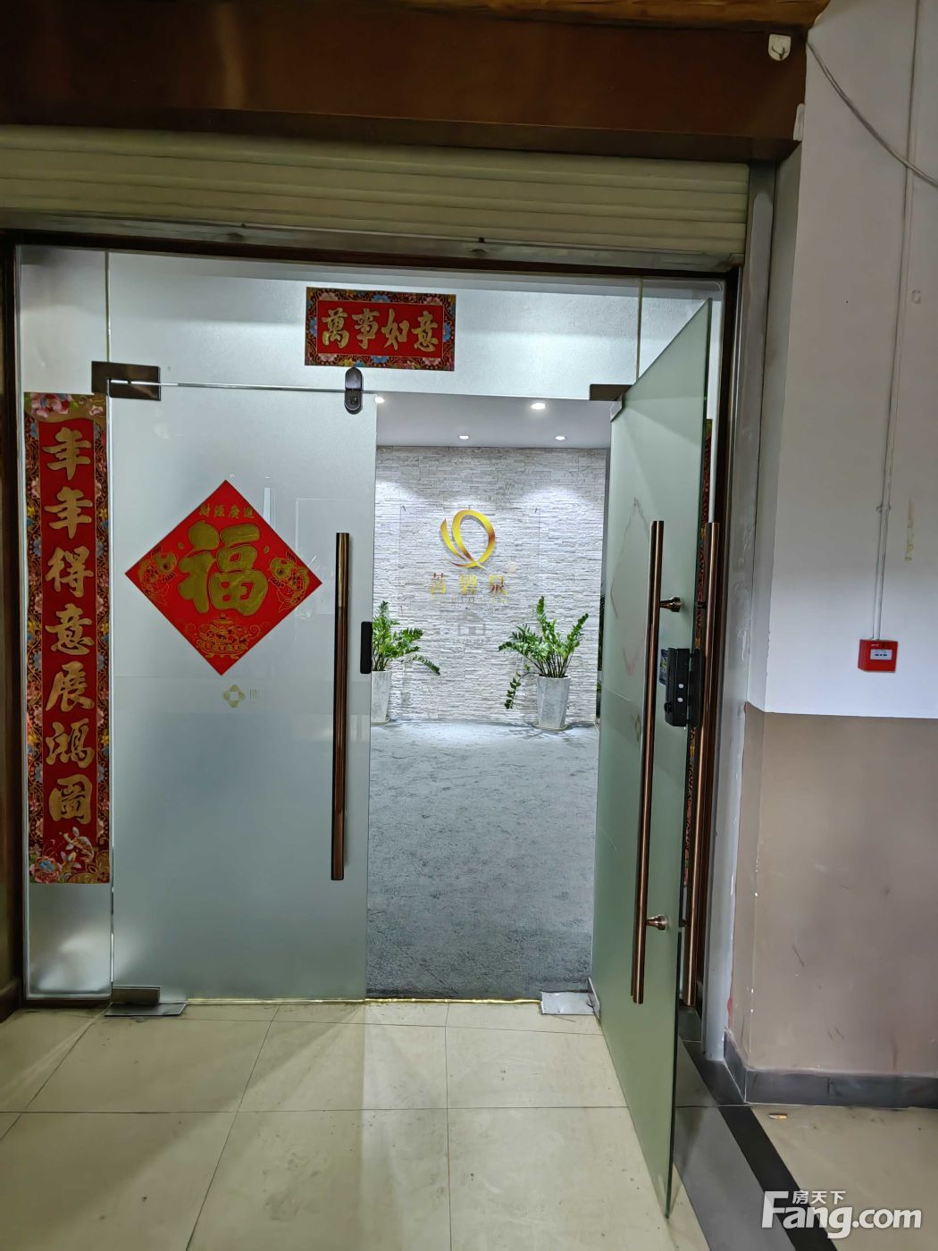 柬埔寨园1房1厅15000万