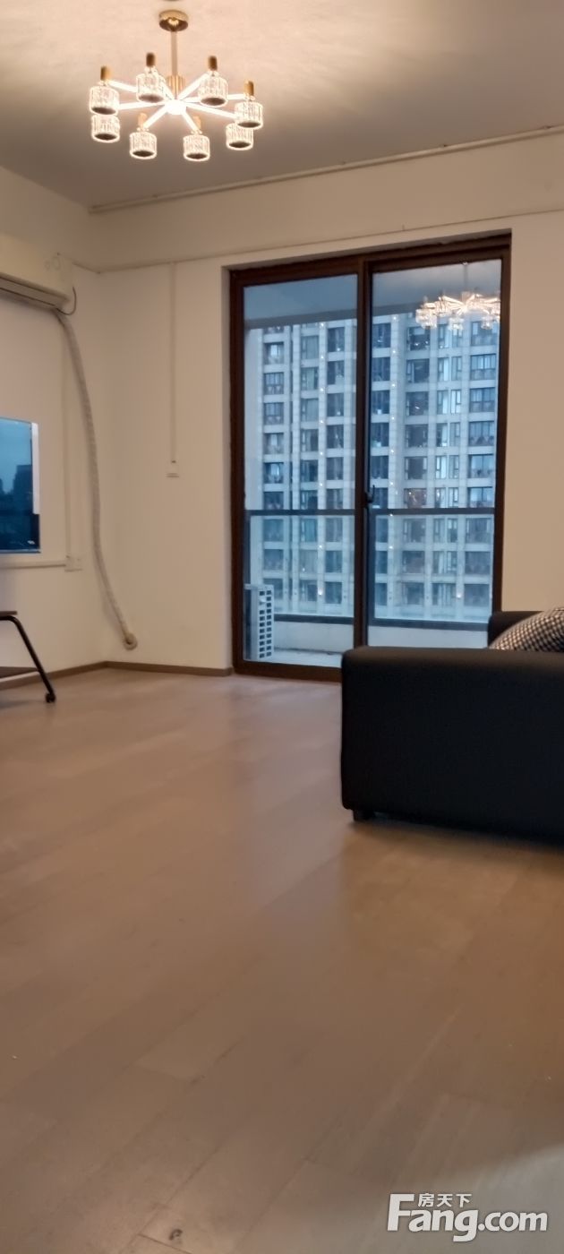 鄞州钟公庙翡翠华庭简装修整租