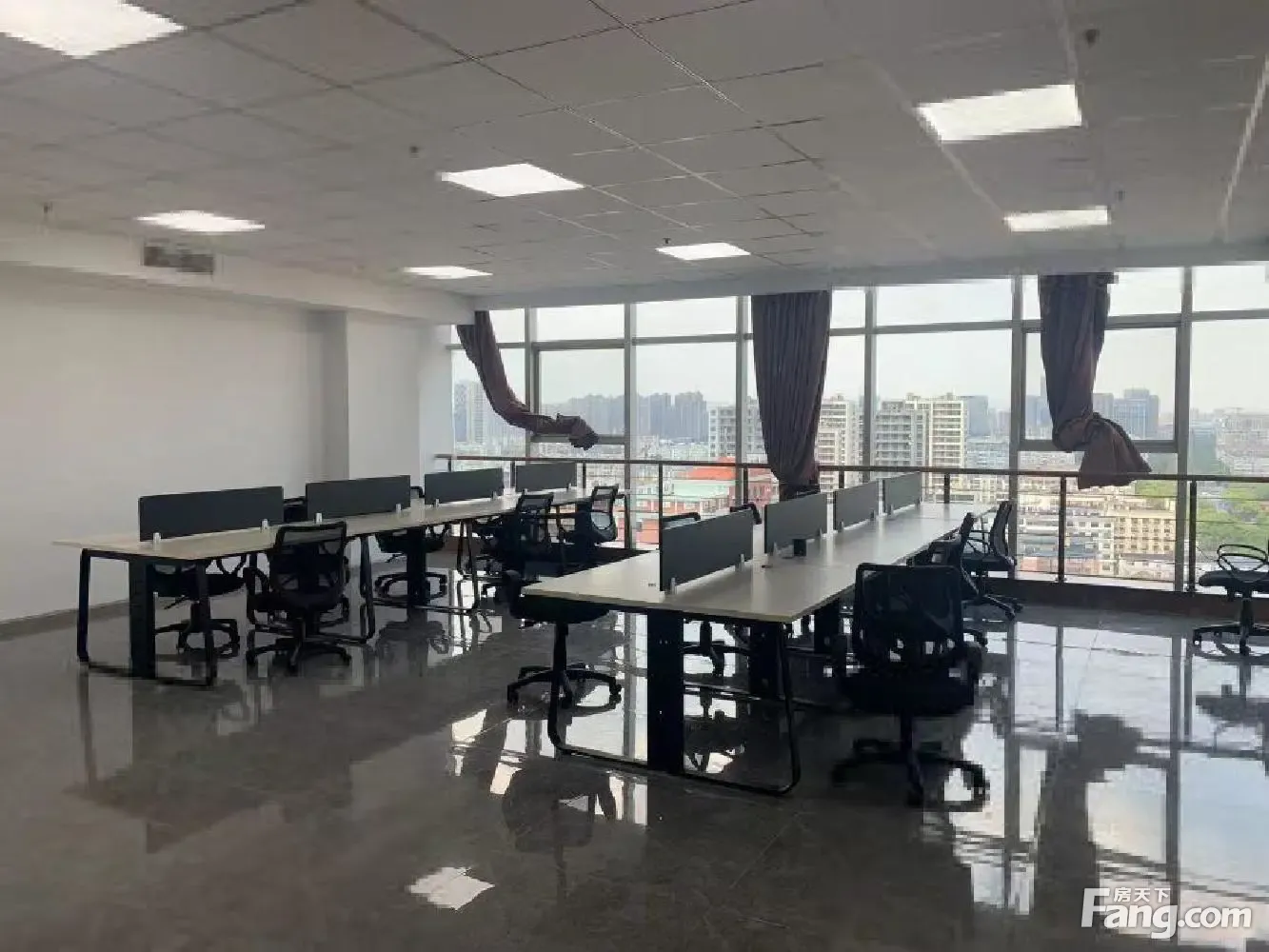 白云蓝天路丽园尚都250平精装修带隔间房东直租交通方便一号线