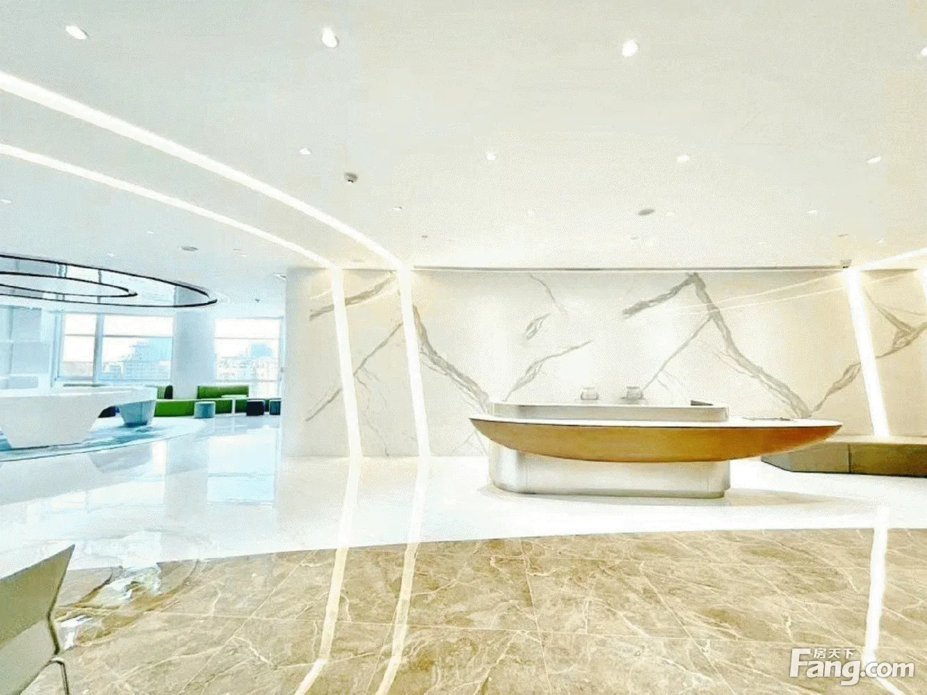 入驻拿补贴!金融城6隔间70工位电梯口 无加班费 银泰中心旁