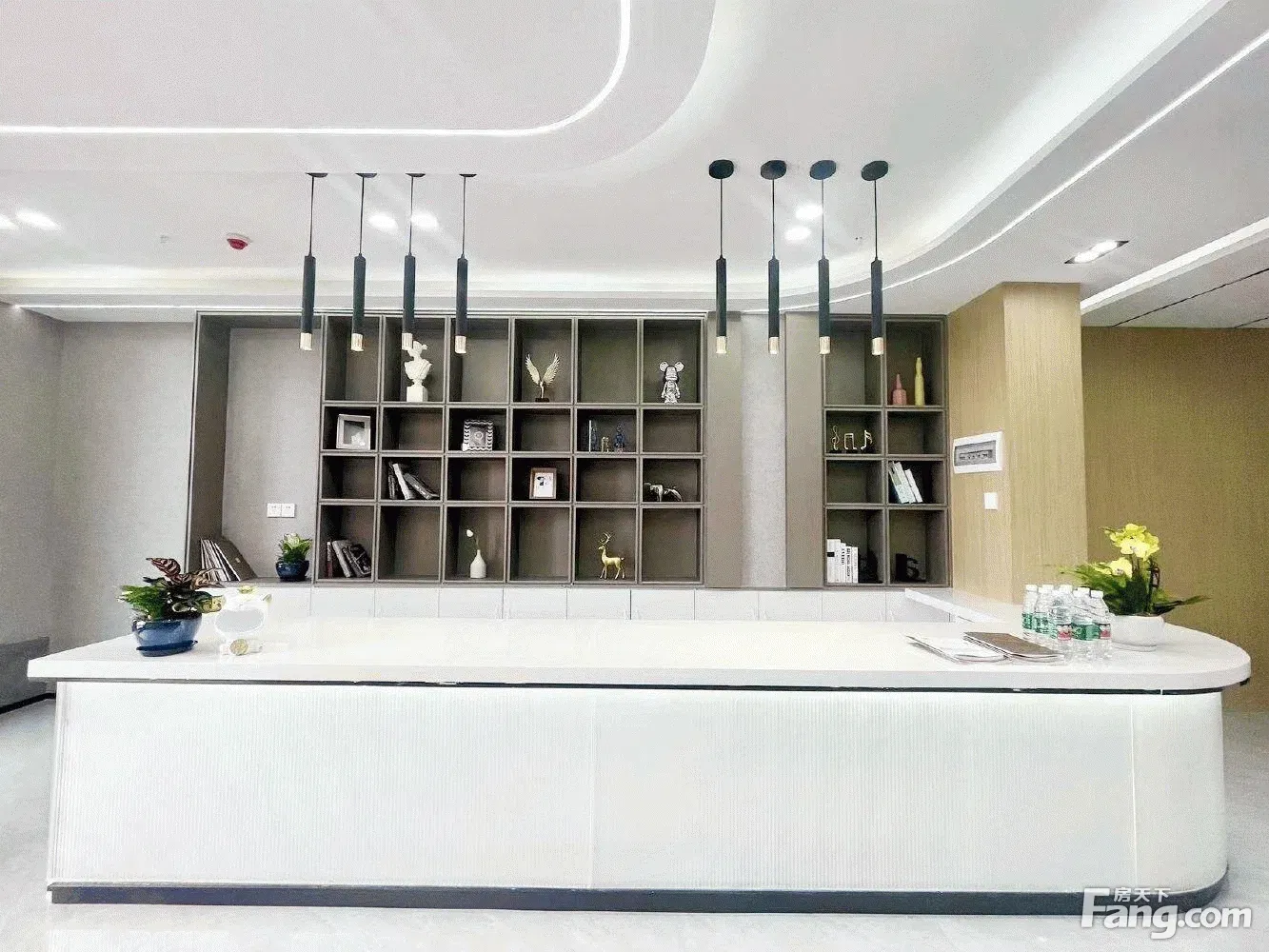 2个大会议室丨500平大露台 至2000平可整租可分租