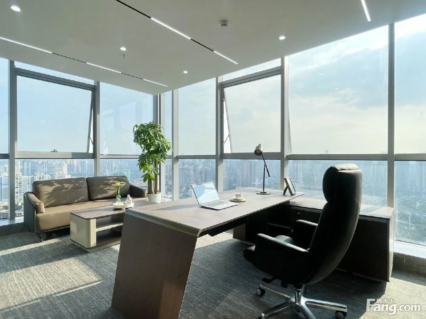 高区楼层丨视野开阔丨拎包丨双面采光丨无加时费丨产权计租