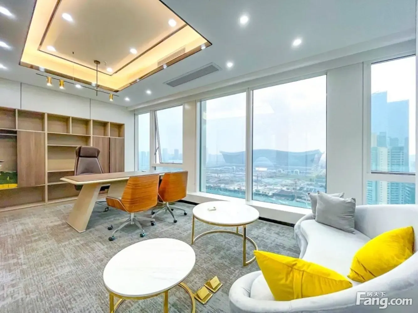 免佣实拍摄眺望环球 湖岛江景三面采光 24H空调 6隔30卡