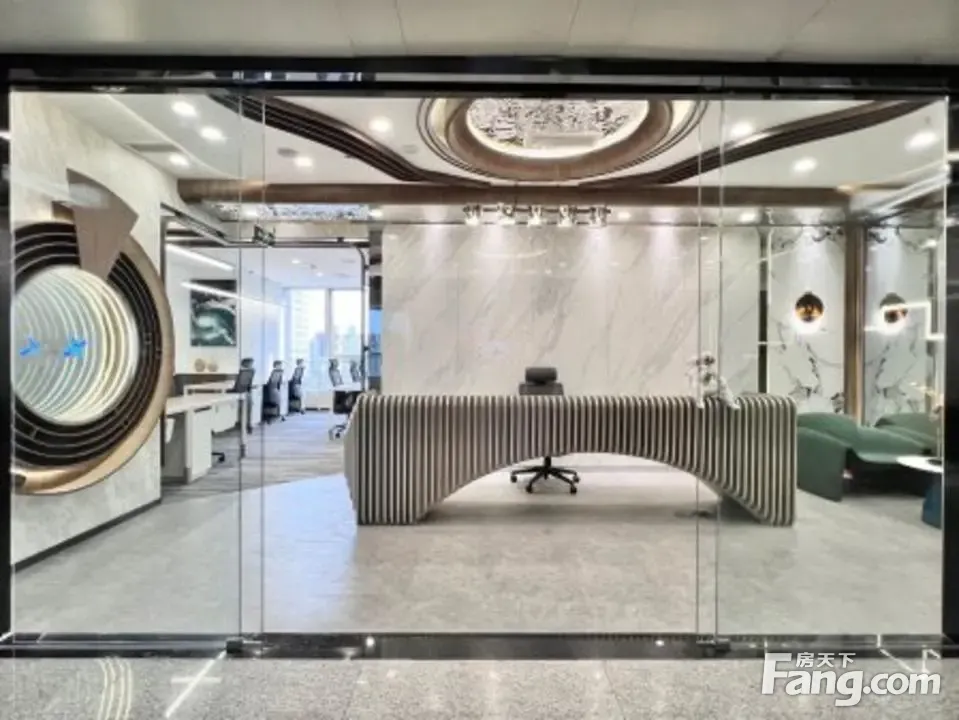 春熙路时代广场 轻奢豪装300平无加时费 双面采光户型视野好