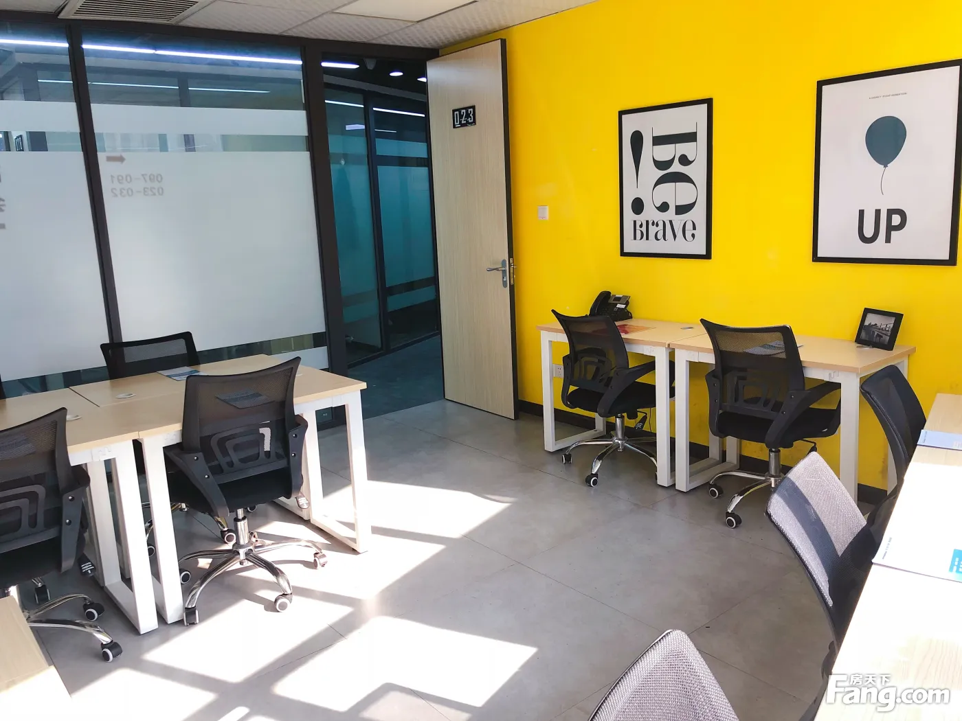 创业小型办公室出,工作史会议室等,可注册变更验场地,真实