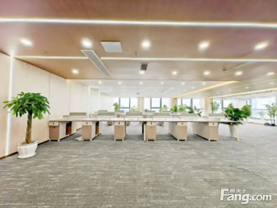 锦江区CBD商务大楼!科技风6隔间80工位 落地全采光地铁口