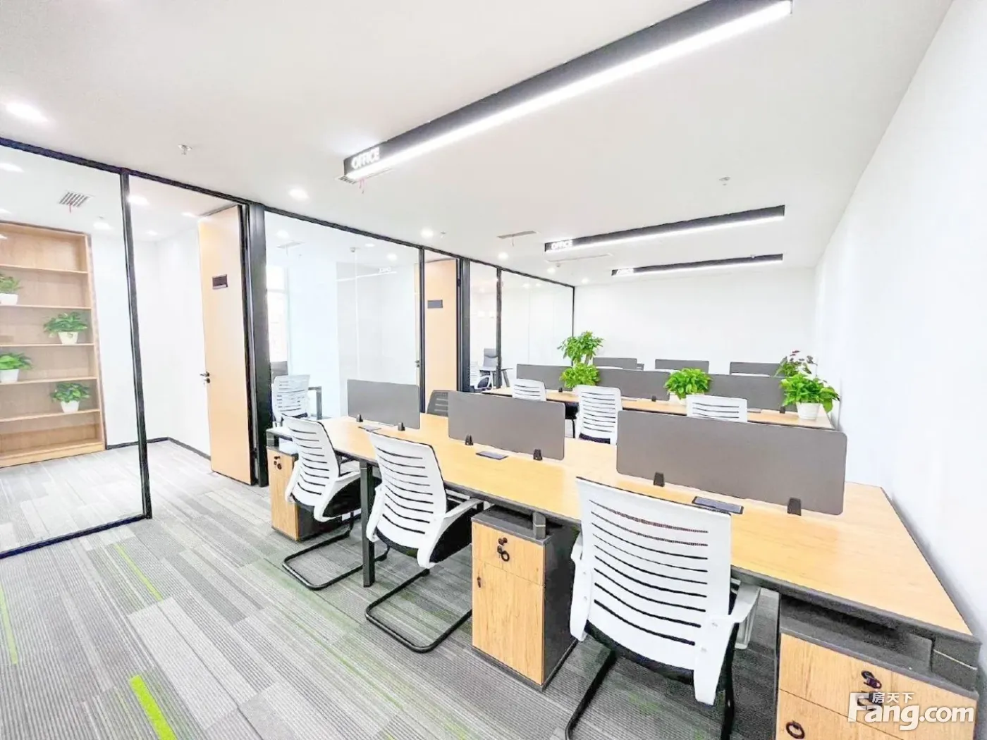 建设北路特价4800元!时光荟4隔间12工位!二仙桥商圈