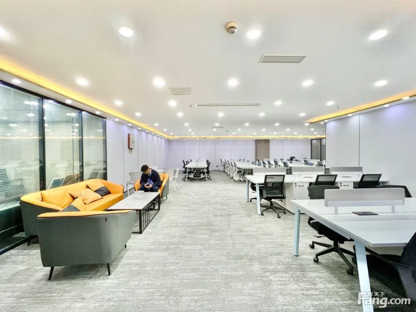 清盘特价40!天府广场核心商圈 电梯口昭示性强 配套齐全