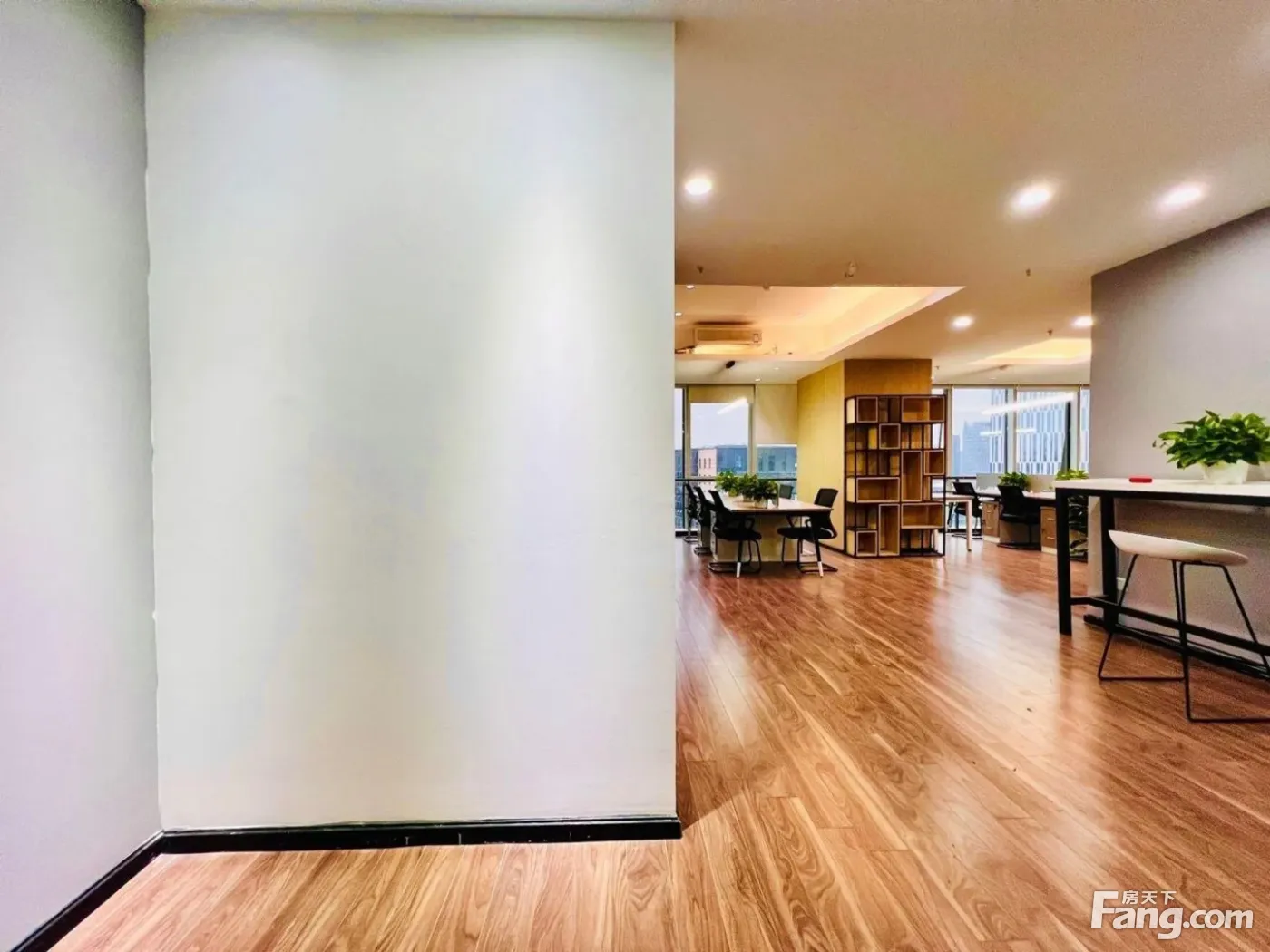 特价40 创业小户型丨美年中心(3隔间20卡位)软件园旁