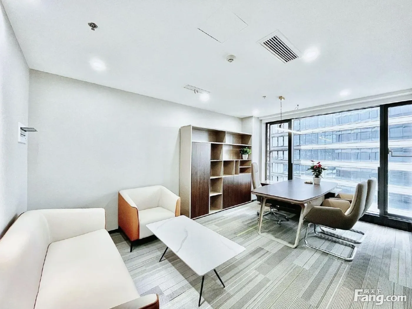 特价4800全包丨3隔间12工位丨无加时费丨青羊工业总部基地