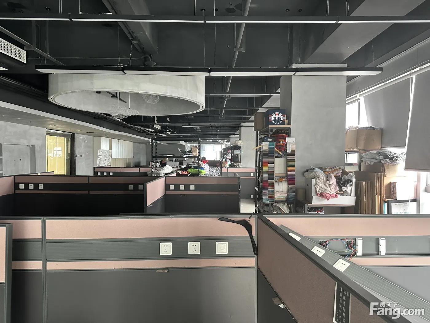 海运大厦顶楼半层588平可定制装修30000一月真实价格可议