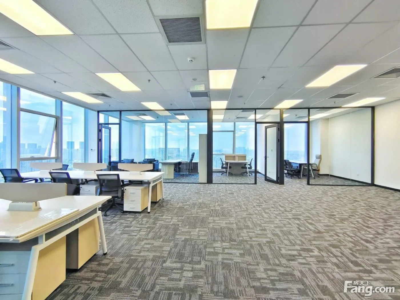 免佣选址·成华区地铁口!中汇国际中心开发商直租·低公摊无套路