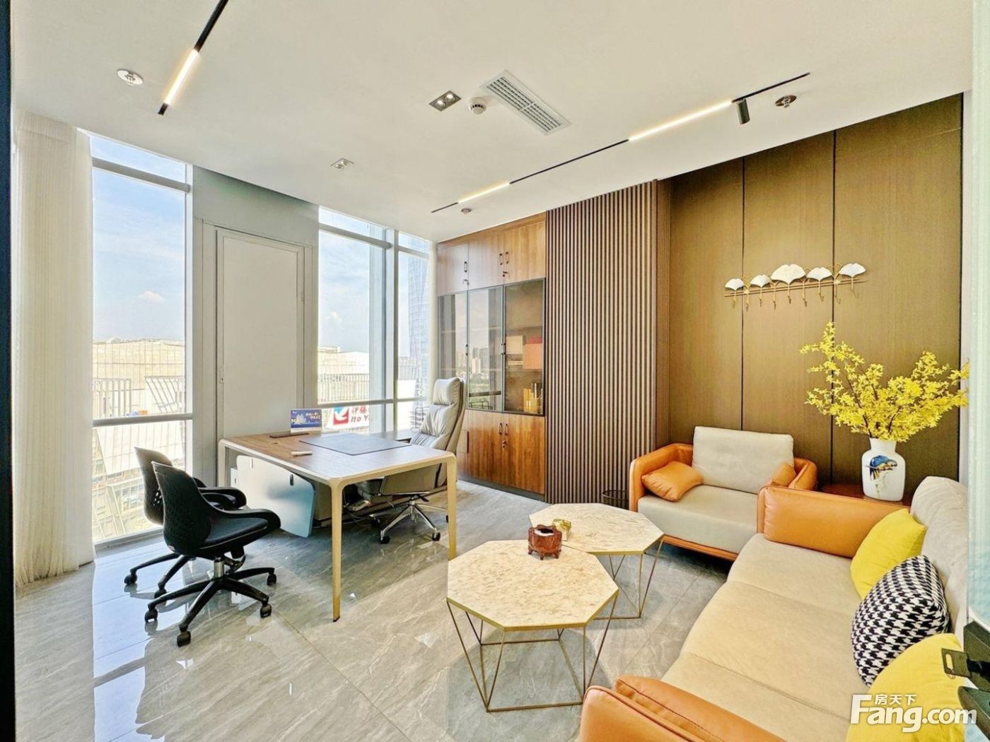 锦江洪河站丨电梯口小户型丨2隔间6工位·可接待丨企业初创过渡